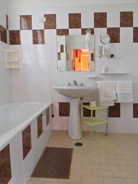 Hotel La Congiura Dei Baroni Teggiano ภายนอก รูปภาพ
